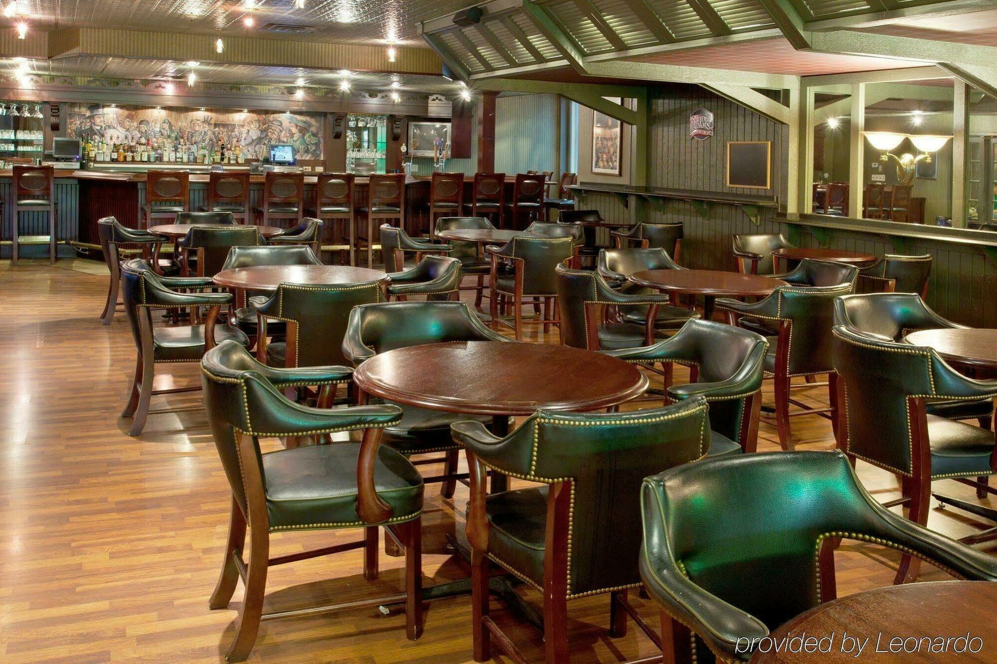 Hotel Ramada By Wyndham Uniontown Restaurant foto